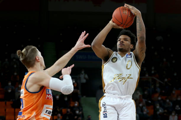 词上获得更 词上获得更